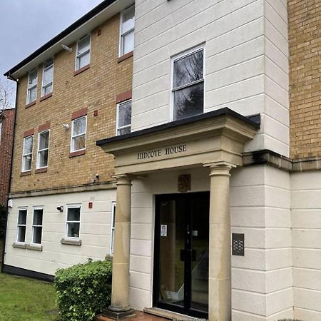 Appartement Stunning Studio Flat - Free Parking - 3 Min From Sutton Station Extérieur photo
